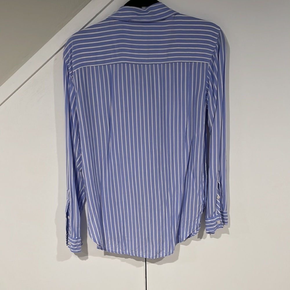 EUC Abercrombie button down- XS - Picture 3 of 7